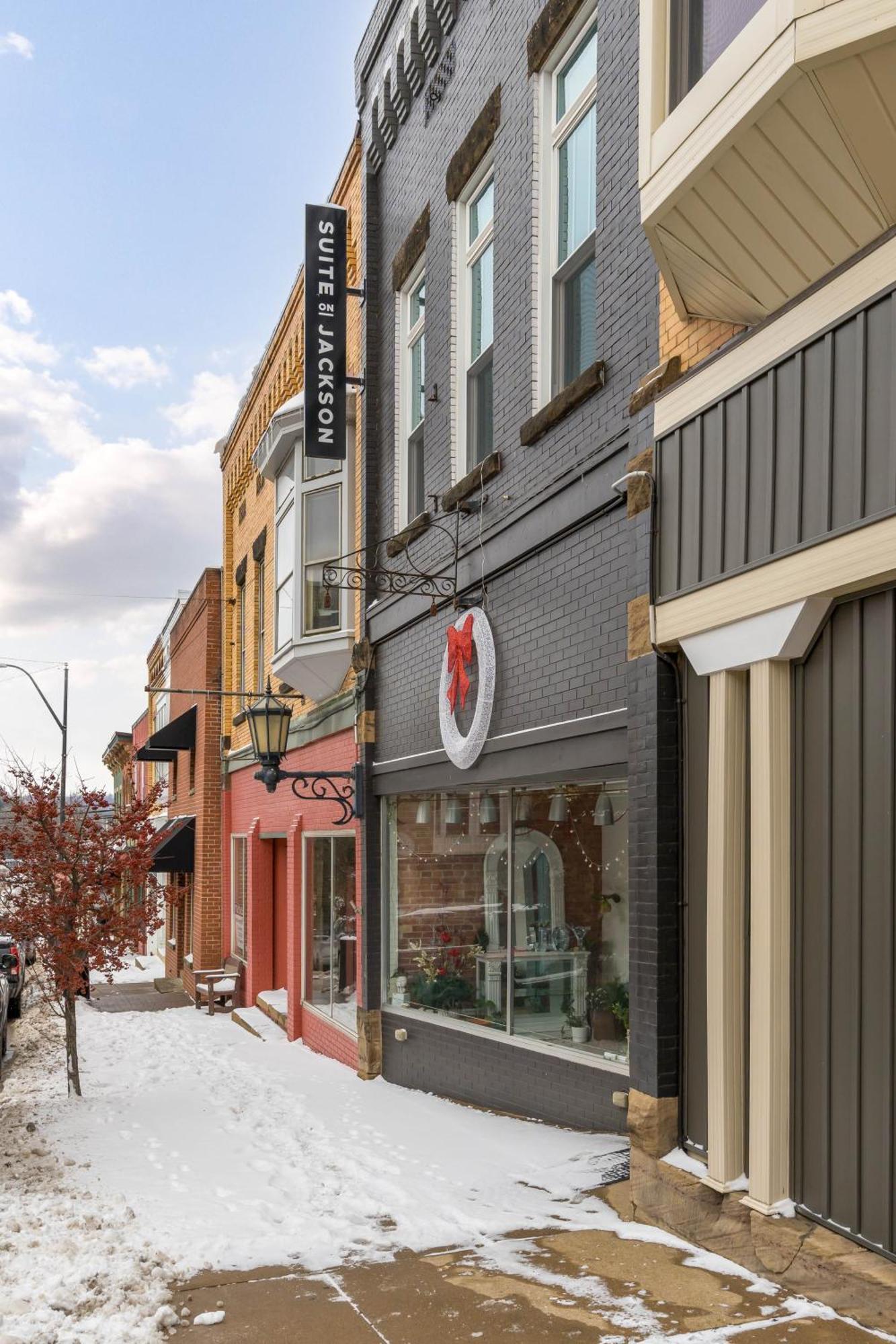 Chic Dowtown Escape-Walk To Shops & Dining - Oh Amish Country Millersburg Extérieur photo